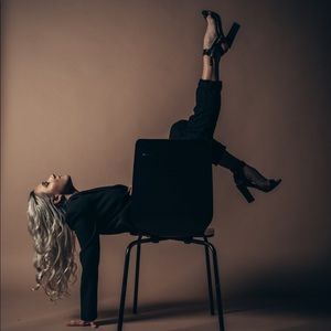 Meet your Posher, Chandler